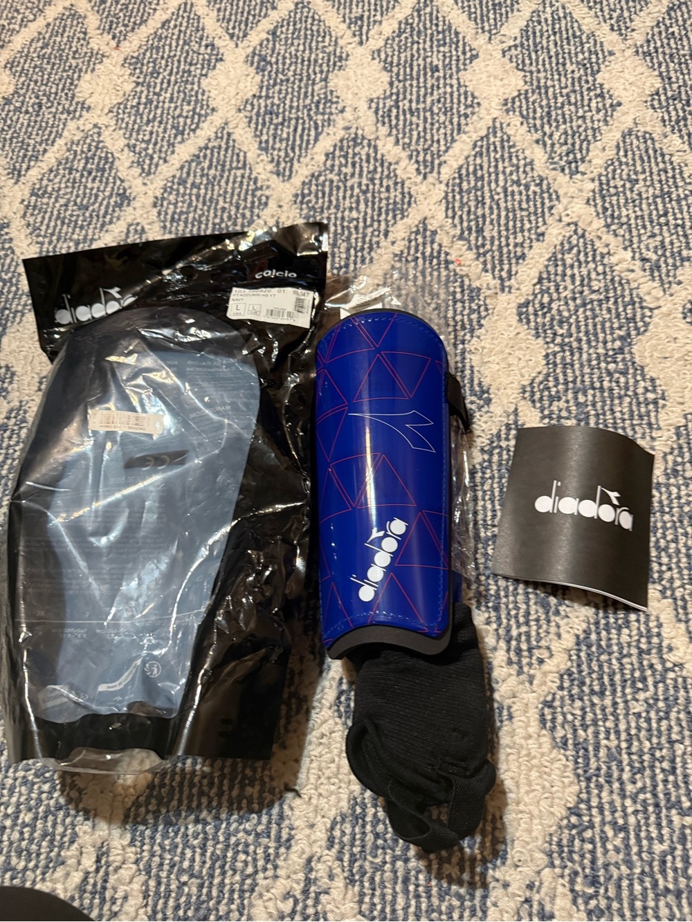 Diadora Men’s Blue Shin Guards with ankle guards- size adult large